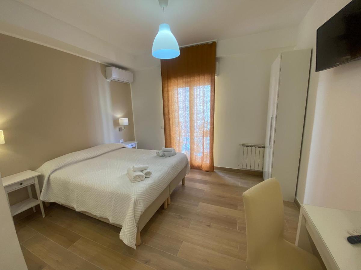 B&B Casa Al Vicolo 2 ตาออร์มินา ภายนอก รูปภาพ
