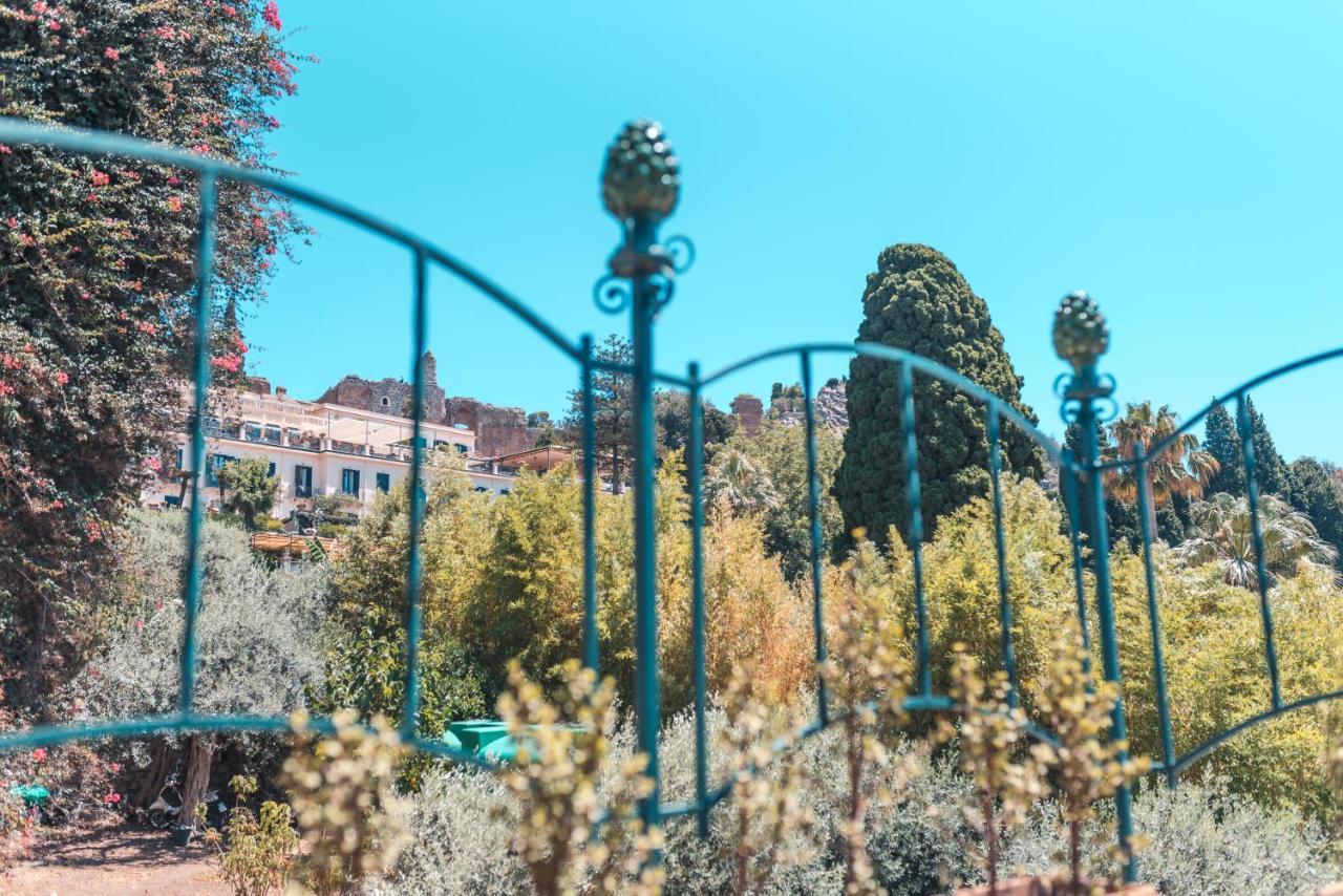 B&B Casa Al Vicolo 2 ตาออร์มินา ภายนอก รูปภาพ